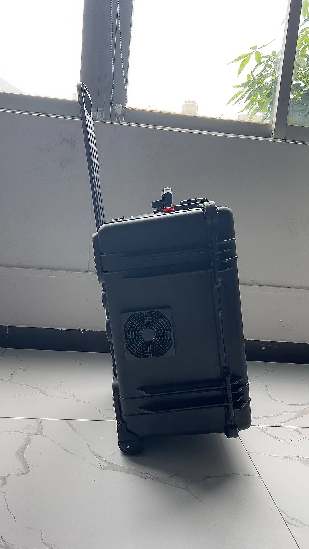 石渠手拉箱型移动通信干扰器
